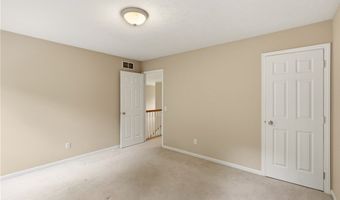 815 Centerville Trl, Aurora, OH 44202