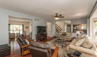 733 Castle Ridge Dr, Ballwin, MO 63021
