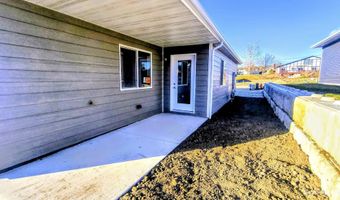 826 Heritage St, Belle Fourche, SD 57717