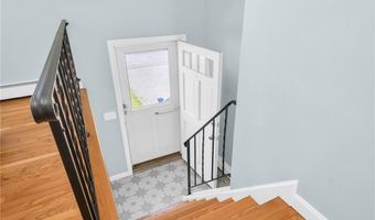 6 Acre Ave, Barrington, RI 02806