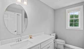 21 Huntington Ridge Rd, Bedford, NH 03110