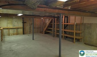 168 Springhouse Rd, Allentown, PA 18104
