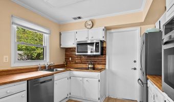 12400 RAMBLING Ln, Bowie, MD 20715