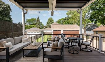 26 S Chestnut Ave, Arlington Heights, IL 60005