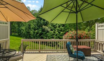 12 Boulevard Dr 35-186, Danbury, CT 06810