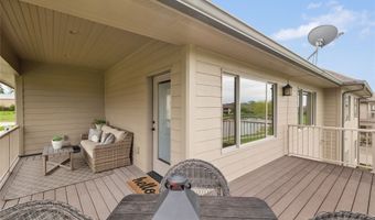 904 Eagle Creek Blvd SW, Altoona, IA 50009