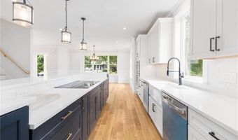 55 Dolphin Ave, Jamestown, RI 02835