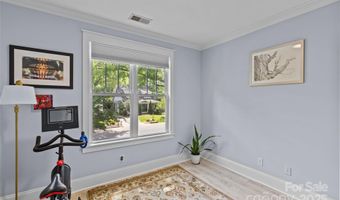 2617 Bay St, Charlotte, NC 28205