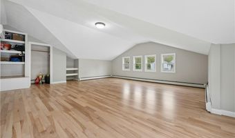20 Oak Hill Dr, Exeter, RI 02822