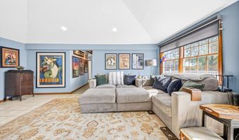 13 Mulcahy Ln, Billerica, MA 01821