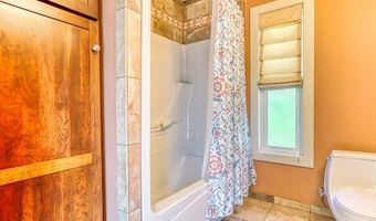 149 Hillside Ave, Harveys Lake, PA 18618