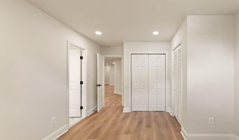 43864 ASHLAWN Ct, Ashburn, VA 20147