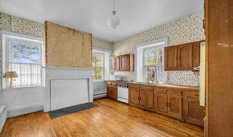 152 Church St, Belfast, ME 04915