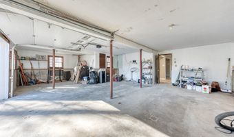 825 Old Hartford Rd, Colchester, CT 06415