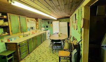 1658 County Road 4305, Annona, TX 75550