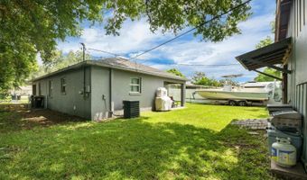 212 PIKE St, Auburndale, FL 33823