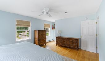 211 Oak St, Bath, ME 04530