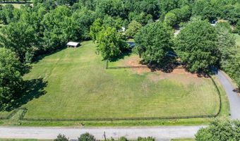 1064 Knollwood Acres Rd, Boiling Springs, SC 29316
