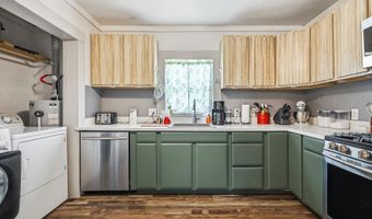 335 E Cofield St, Aurora, MO 65605