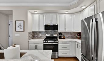42227 PIEBALD Sq, Aldie, VA 20105