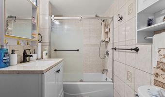 211 Norman St, Bridgeport, CT 06605