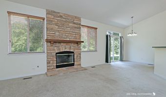 650 Needlegrass Pkwy, Antioch, IL 60002