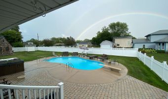 41653 N Lotus Ave, Antioch, IL 60002