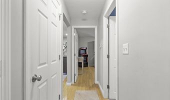 4 Thom Ave, Bourne, MA 02532