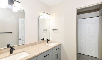 7837 Hunters Path, Indianapolis, IN 46214