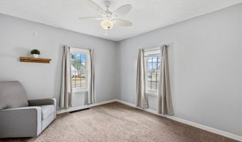 440 Long St, Ashville, OH 43103