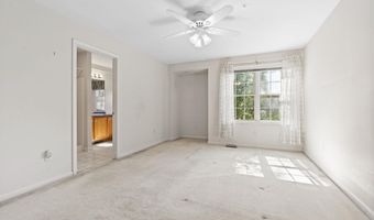 16 Edward Cir, Bedford, NH 03110