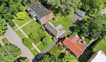 916 Audubon Pkwy, Audubon Park, KY 40213