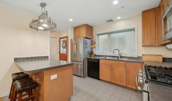 71 Village Ct 71, Berlin, MA 01503