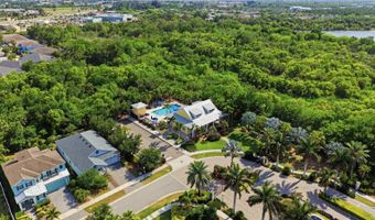 725 WINTERSIDE Dr, Apollo Beach, FL 33572