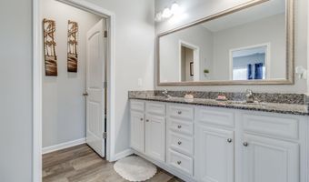 114 Green Ivy Ct, Camden, SC 29020