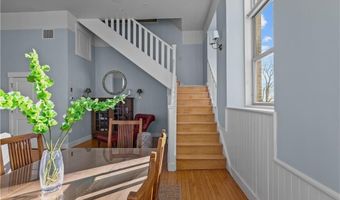 426 Spring St 203, Newport, RI 02840