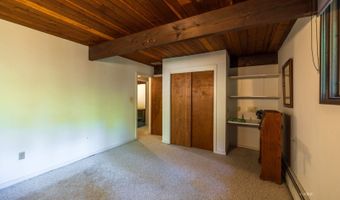 15 Angela St, Athens, OH 45701