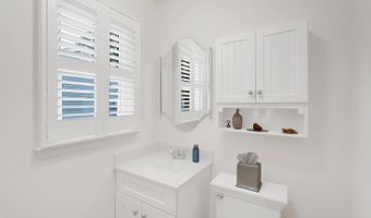 644 Berkeley Ave, Beachwood, NJ 08722