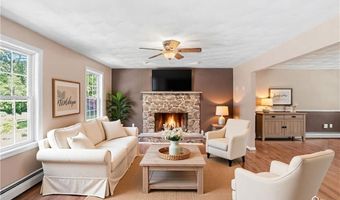 71 Rolling Hill Dr, Exeter, RI 02822