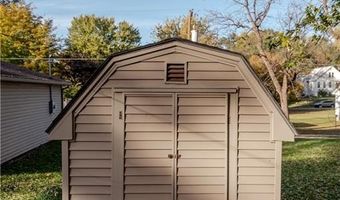 1129 Riley St, Atchison, KS 66002