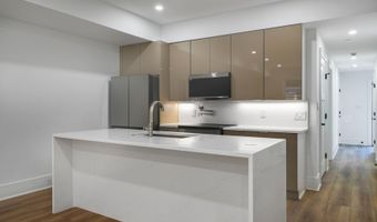 2524 41ST St NW 2, Washington, DC 20007