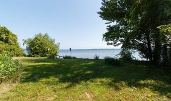 915 Fiske Rd, Alburgh, VT 05440