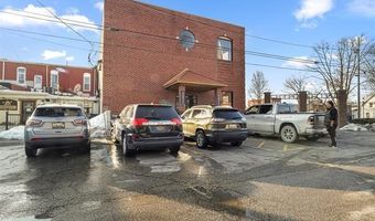 107 S Main St, Almont, MI 48003