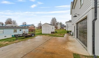 705 Kuhn St, Barboursville, WV 25504