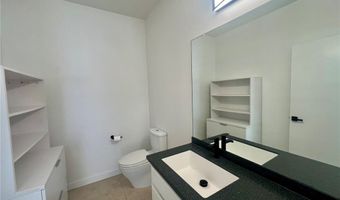 512 SW B St 10/12, Bentonville, AR 72712