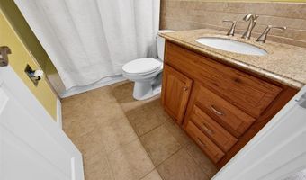 693 Rustic Valley Dr, Ballwin, MO 63021