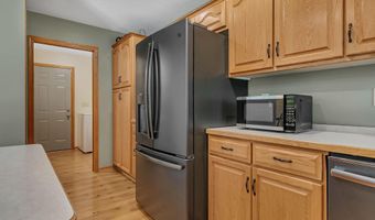 37785 Sunnyfield Cir, Avon, MN 56310