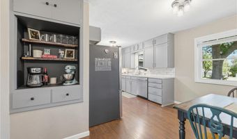 1204 Columbus Ave, Albert Lea, MN 56007