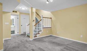 626 Highview Circle Dr, Ballwin, MO 63021