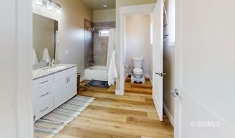 1015 E Canyon Dr, Big Water, UT 84741